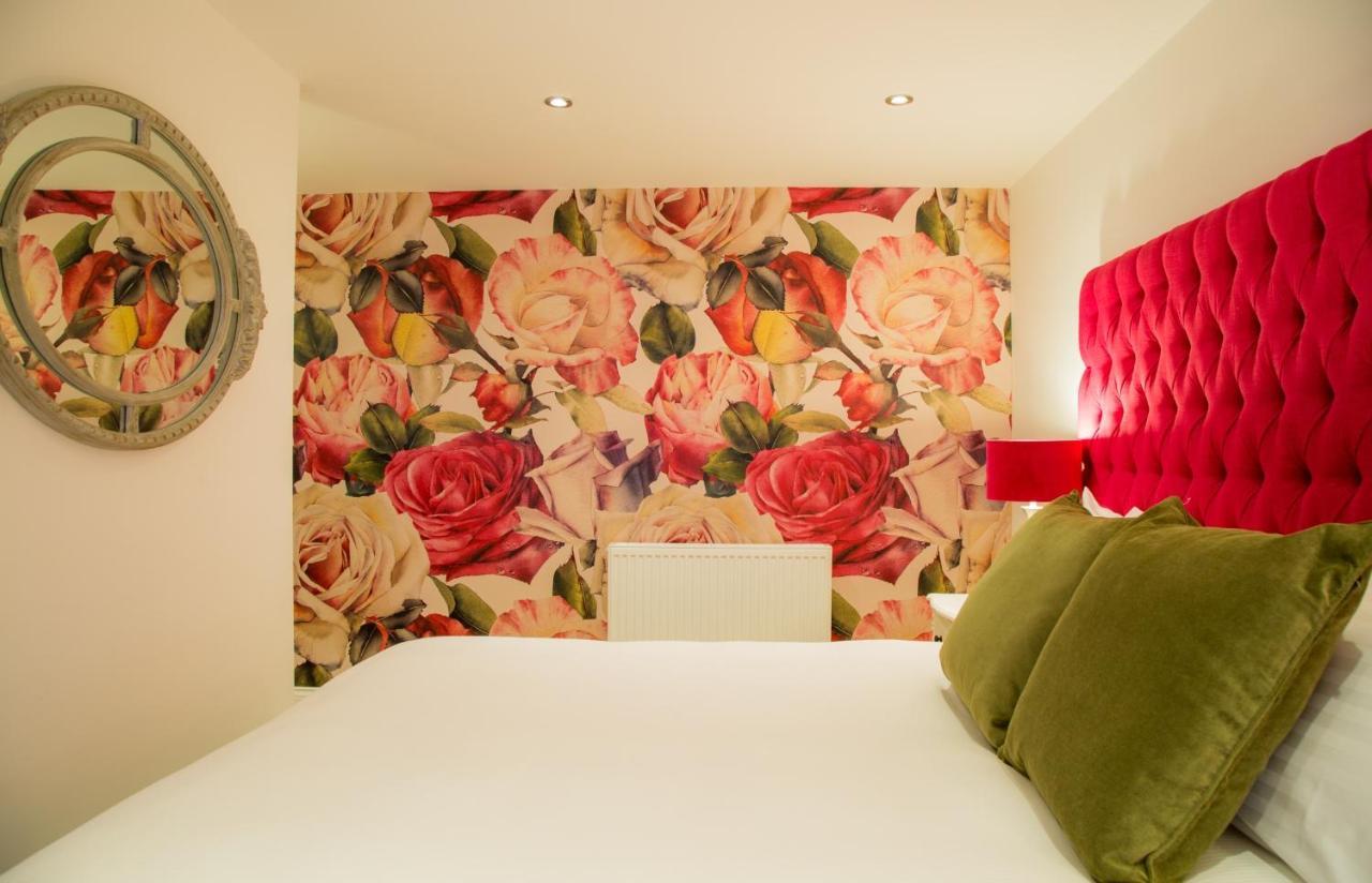 Winckley Stays Preston  Exterior photo A bedroom at The Ivy Hotel
