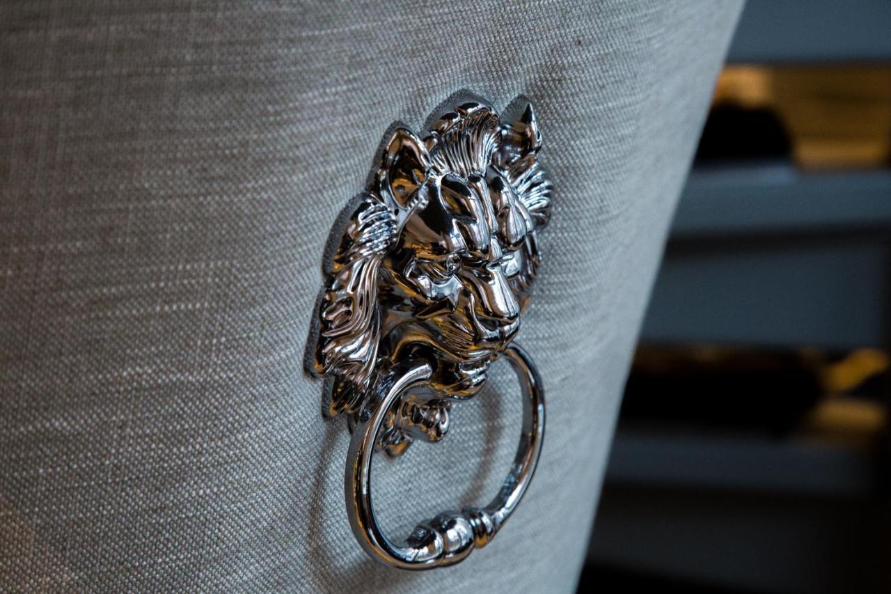 Winckley Stays Preston  Exterior photo A door knocker