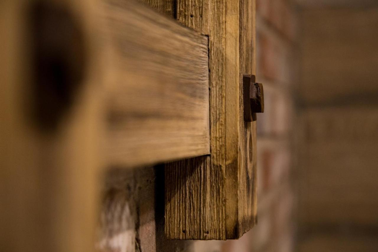 Winckley Stays Preston  Exterior photo A simple wooden lock